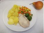 Vepřový plátek, restovaná zelenina, brambory